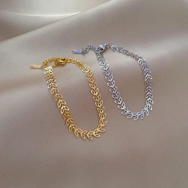 GeoLink Titanium Hand Chain – Gold