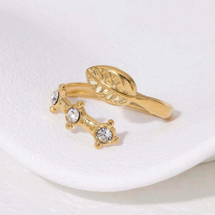 Lumiere Leaf Wrap Ring – Gold
