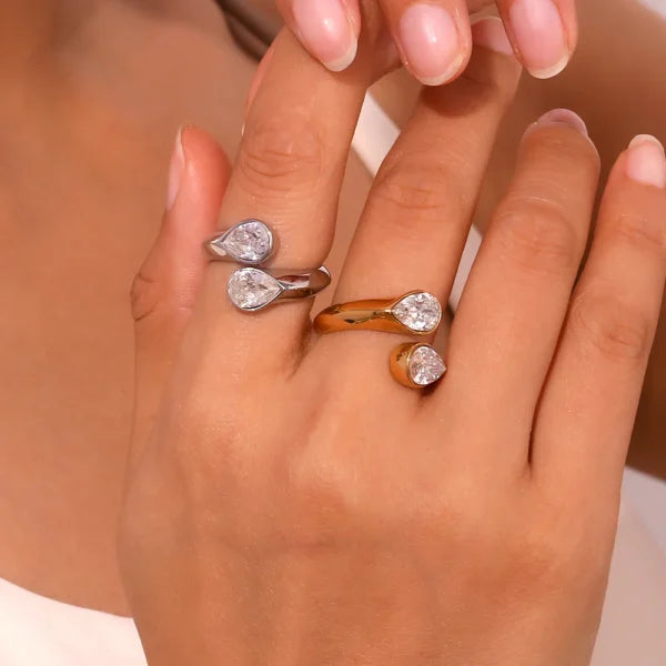 Bloom Aura Rhinestone Ring – GOLD