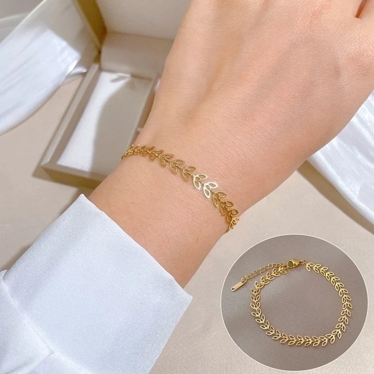 GeoLink Titanium Hand Chain – Gold